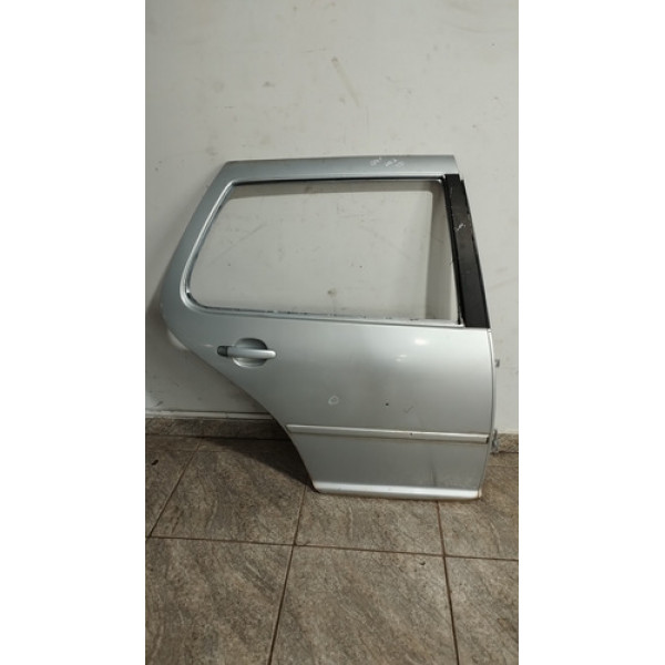 Porta Traseira Direita Volkswagen Golf 2002 Com Detalhe