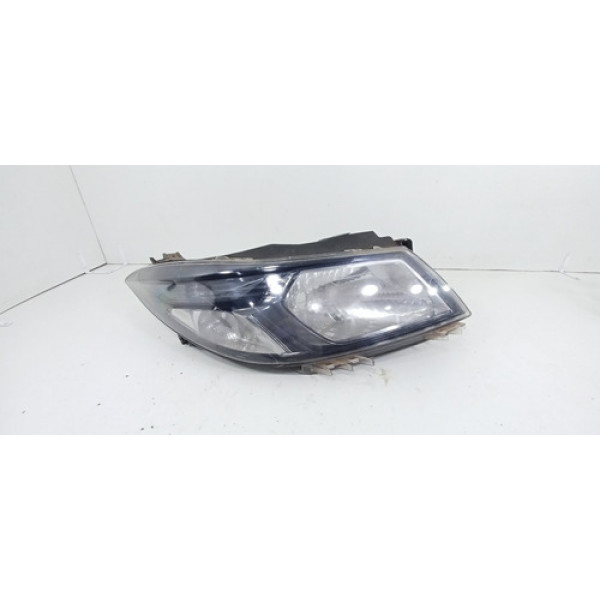 Farol L.d Chevrolet Onix Com Detalhe Necessita Polimento